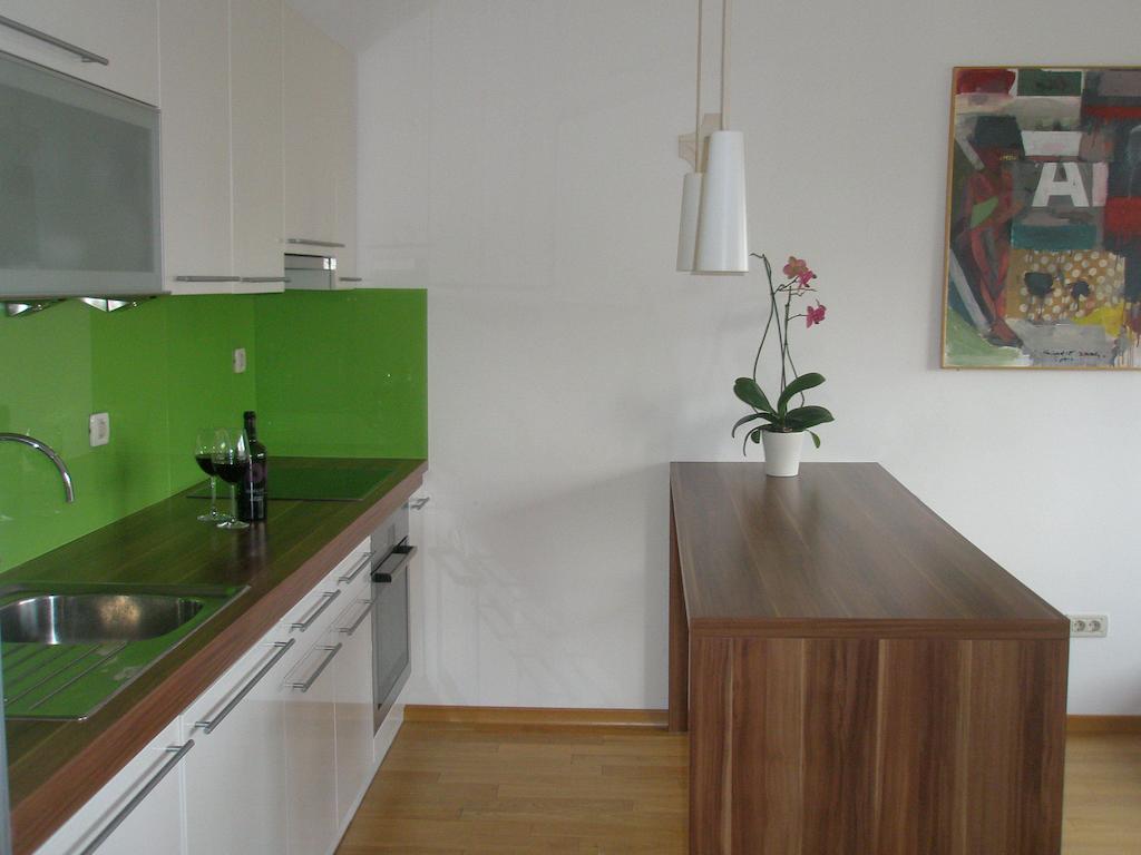 Apartment Peni Split Bilik gambar