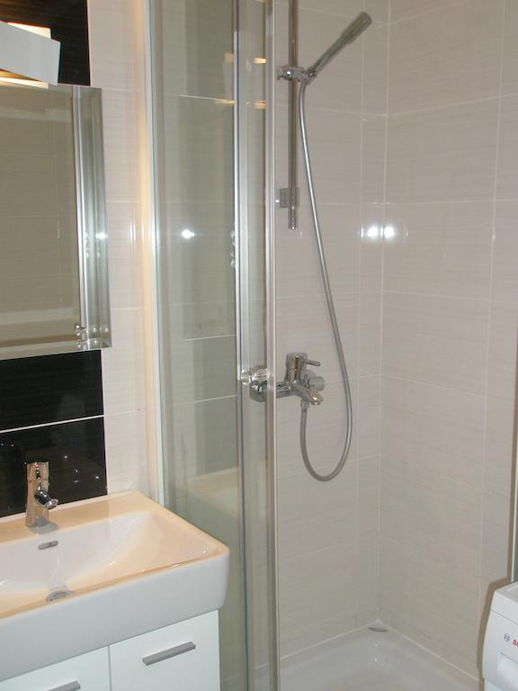 Apartment Peni Split Bilik gambar