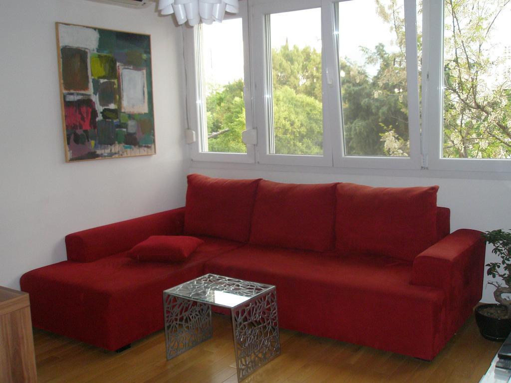 Apartment Peni Split Bilik gambar